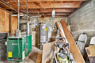 588 Newton Ave, Uniondale, NY 11553 - Photo 28