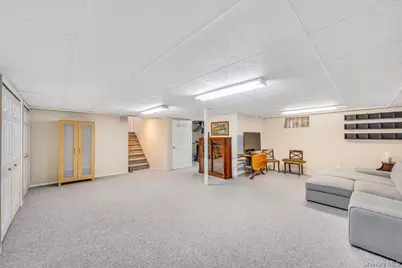 338 Stewart Avenue, Bethpage, NY 11714 - Photo 26