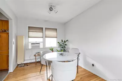 41 Jackson Avenue, Mineola, NY 11501 - Photo 16