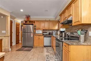 41 Jackson Ave, Mineola, NY 11501 - Photo 6