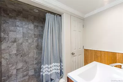 41 Jackson Avenue, Mineola, NY 11501 - Photo 22