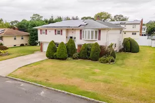 56 Suffolk Ave, West Babylon, NY 11704 - Photo 2