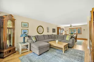274 Mt Pleasant Rd, Hauppauge, NY 11788 - Photo 4
