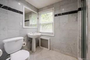 113 Old Mill Rd, Great Neck, NY 11023 - Photo 20