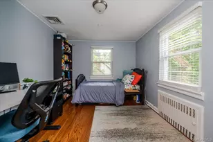 113 Old Mill Rd, Great Neck, NY 11023 - Photo 18