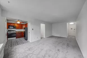 67-50 Thornton Pl, Forest Hills, NY 11375 - Photo 6