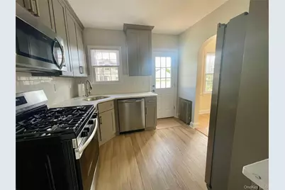 24 Tulip Lane, New Hyde Park, NY 11040 - Photo 14