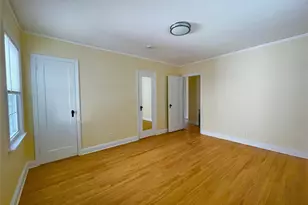 24 Tulip Ln, New Hyde Park, NY 11040 - Photo 20