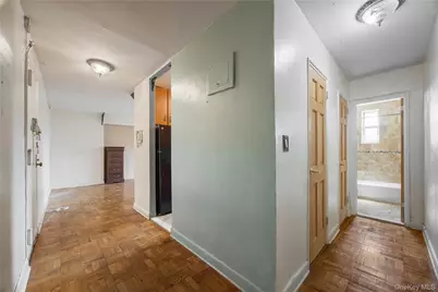 1304 Midland Avenue #C20, Yonkers, NY 10704 - Photo 12