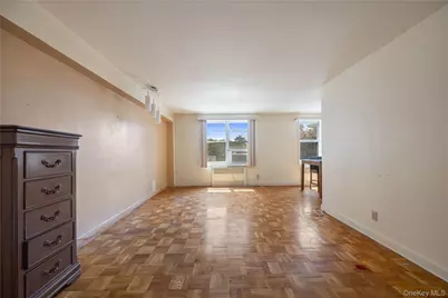 1304 Midland Avenue #C20, Yonkers, NY 10704 - Photo 4