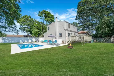 10 Roy Avenue, West Islip, NY 11795 - Photo 32