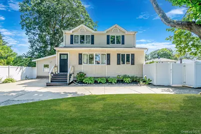 10 Roy Avenue, West Islip, NY 11795 - Photo 2