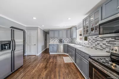 10 Roy Avenue, West Islip, NY 11795 - Photo 12