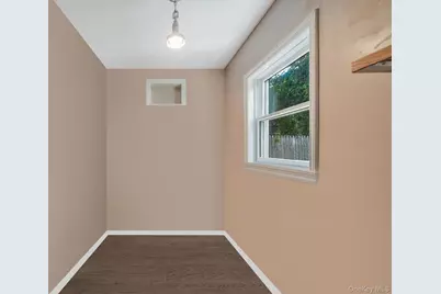 10 Roy Avenue, West Islip, NY 11795 - Photo 20