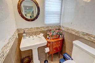 100- 18 Baker Ct, Island Park, NY 11558 - Photo 8