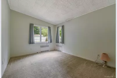 30 Center Drive, Riverhead, NY 11901 - Photo 20