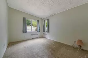 30 Center Dr, Riverhead, NY 11901 - Photo 20