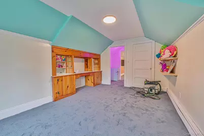 129 Guenther Avenue, Valley Stream, NY 11580 - Photo 14