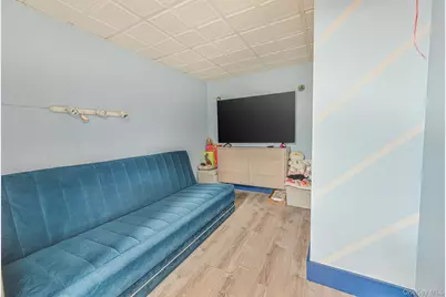 129 Guenther Avenue, Valley Stream, NY 11580 - Photo 16