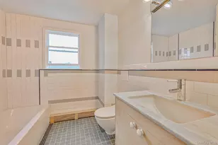 129 Guenther Ave, Valley Stream, NY 11580 - Photo 12