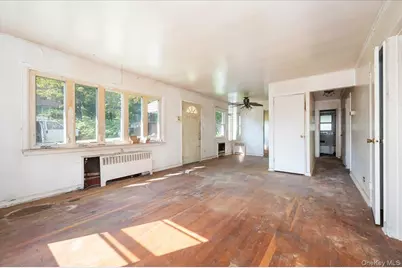 10 Hampton Terrace, White Plains, NY 10607 - Photo 4