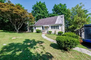 10 Hampton Ter, White Plains, NY 10607 - Photo 28