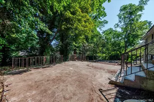 10 Hampton Ter, White Plains, NY 10607 - Photo 26