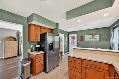 82 Hillside Drive, Marlboro, NY 12542 - Photo 8