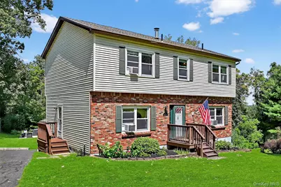 82 Hillside Drive, Marlboro, NY 12542 - Photo 2