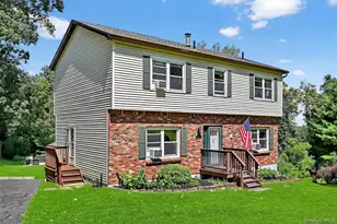 82 Hillside Dr, Marlboro, NY 12542 - Photo 2