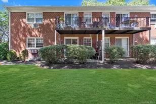 2426 Wilshire Ln, Oakdale, NY 11769 - Photo 14