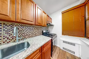 385 Argyle Rd, Brooklyn, NY 11218 - Photo 8