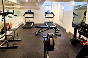 385 Argyle Rd, Brooklyn, NY 11218 - Photo 14