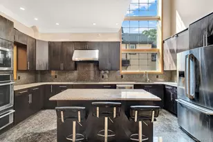 84-29 Kendrick Pl, Jamaica, NY 11432 - Photo 14