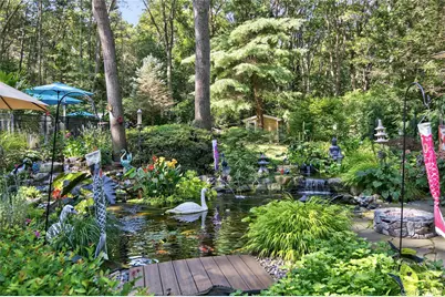 18 Roundtree Drive, Melville, NY 11747 - Photo 38