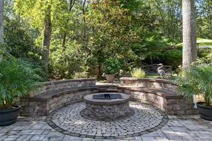 18 Roundtree Dr, Melville, NY 11747 - Photo 30