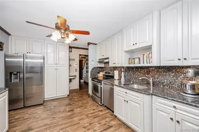 140 Ocean Avenue, Islip, NY 11751 - Photo 16