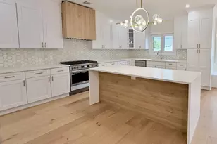 60 Periwinkle Rd, Levittown, NY 11756 - Photo 12