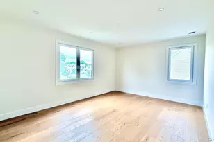 60 Periwinkle Rd, Levittown, NY 11756 - Photo 24