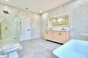 60 Periwinkle Rd, Levittown, NY 11756 - Photo 22