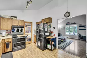 500 Boxwood Dr, Shirley, NY 11967 - Photo 6