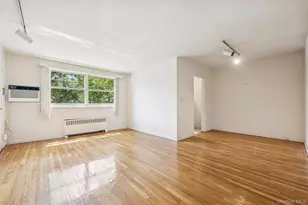 60-31 251st St, Little Neck, NY 11362 - Photo 2