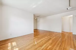 60-31 251st St, Little Neck, NY 11362 - Photo 4