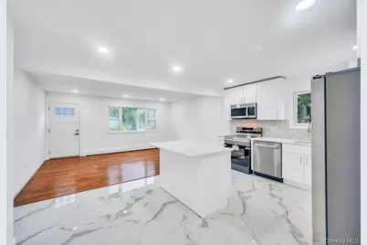 118 S 31st Street, Wyandanch, NY 11798 - Photo 2