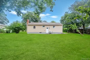 118 S 31st St, Wyandanch, NY 11798 - Photo 16