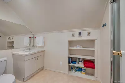 67 Maple Drive, New Hyde Park, NY 11040 - Photo 16