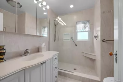 67 Maple Drive, New Hyde Park, NY 11040 - Photo 12