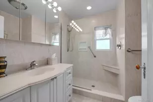 67 Maple Dr, New Hyde Park, NY 11040 - Photo 12