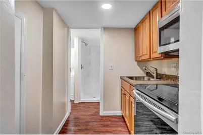 1058 Wilmot Road, Scarsdale, NY 10583 - Photo 16