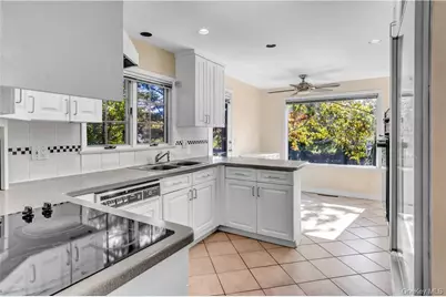 1058 Wilmot Road, Scarsdale, NY 10583 - Photo 10